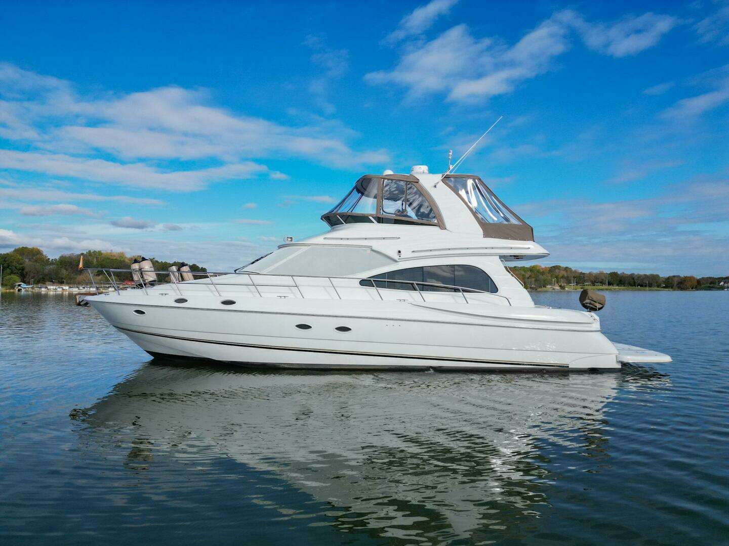 2002 50' Cruisers Yachts photo