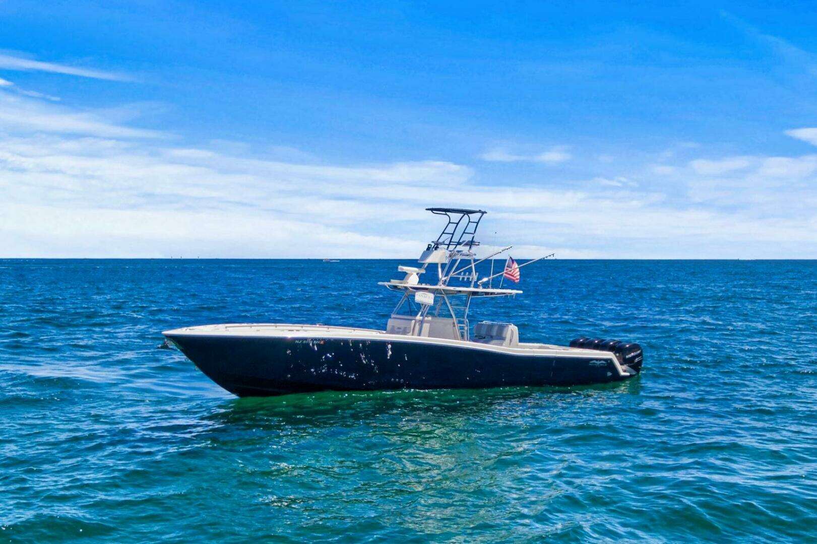 2013 42' Invincible photo