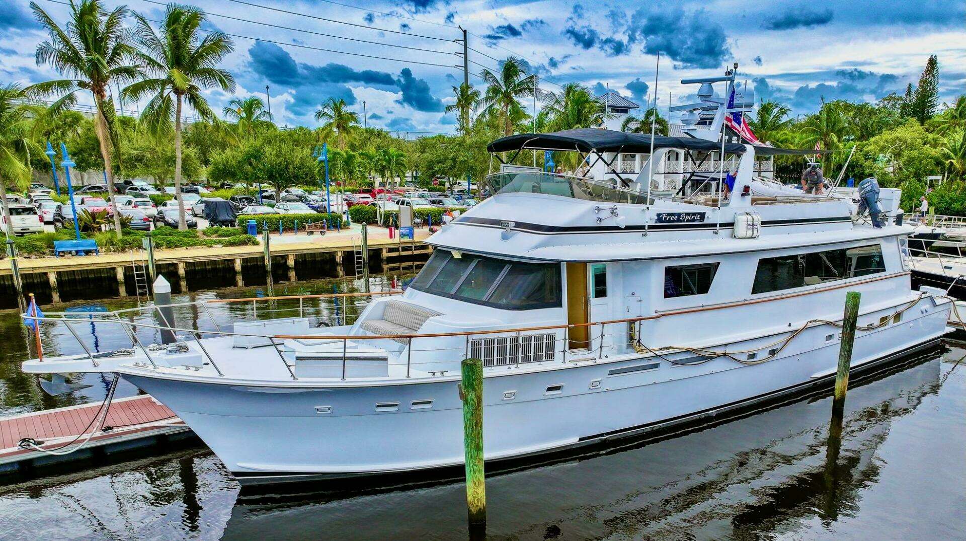 1989 80' Hatteras photo