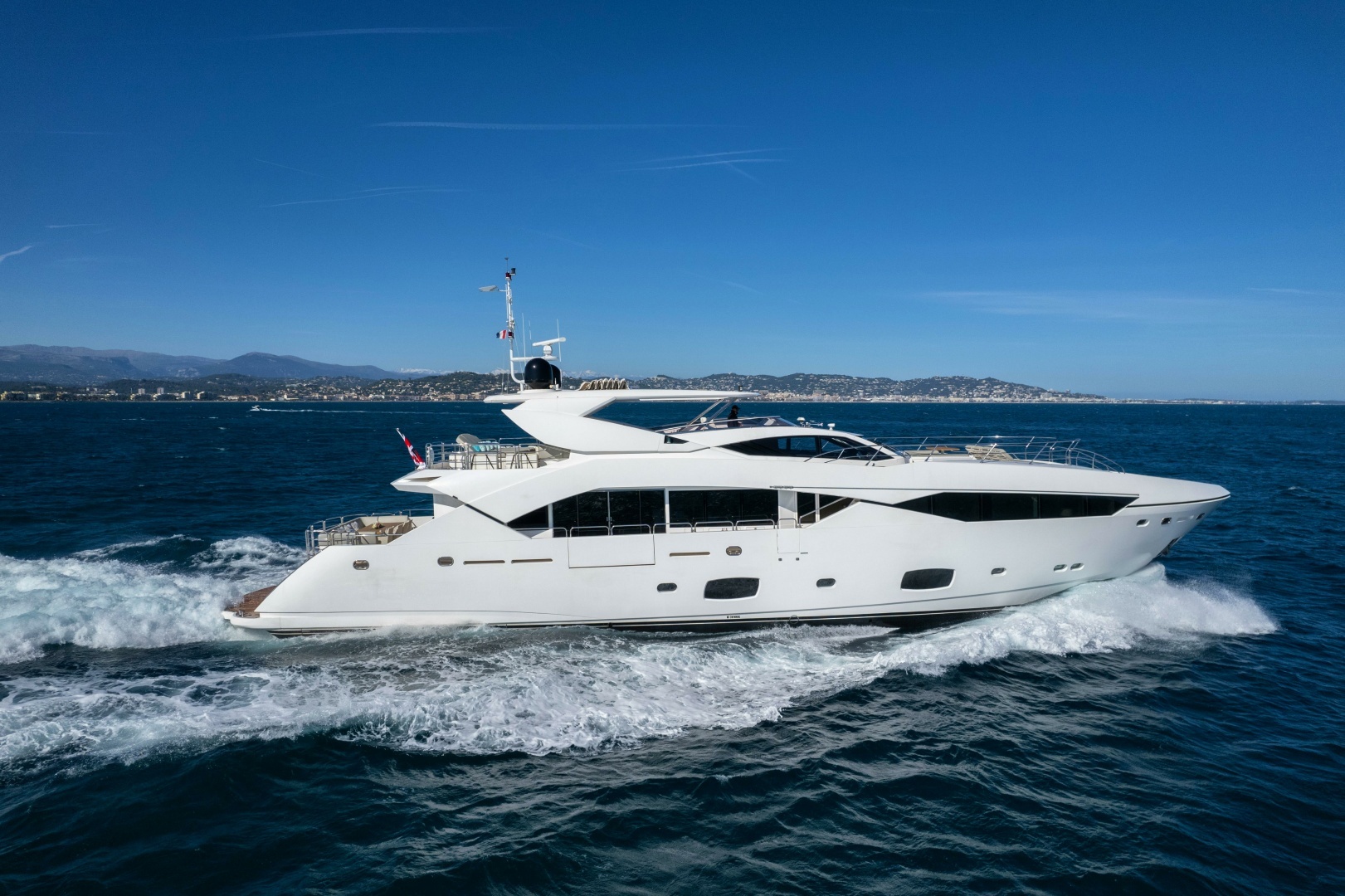 2014 113' Sunseeker photo