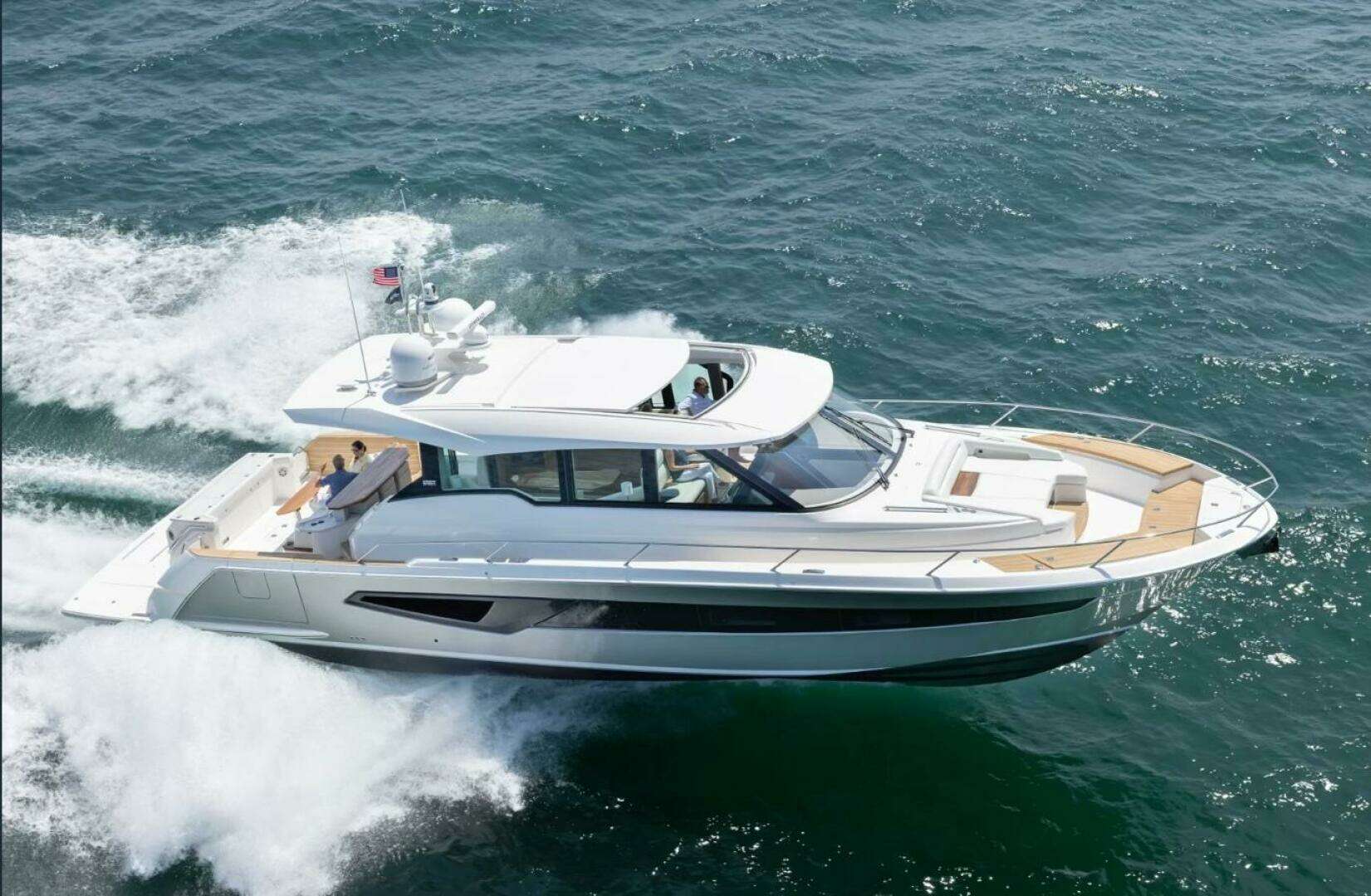 2025 60' Tiara Yachts photo