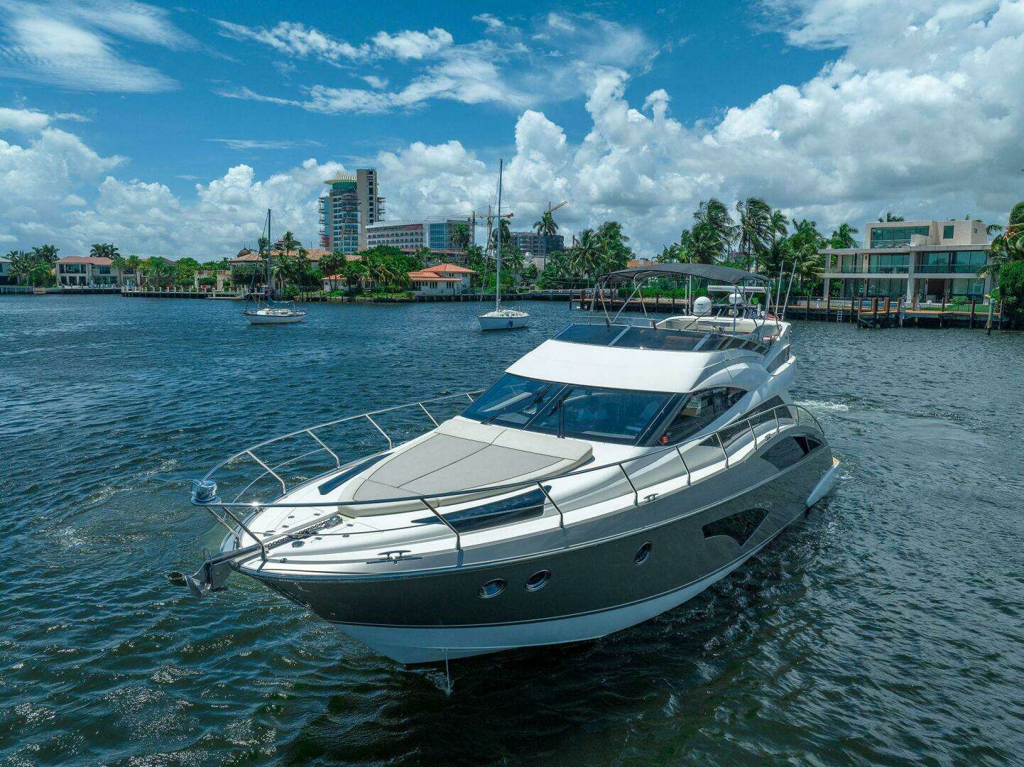 2011 50' Marquis photo