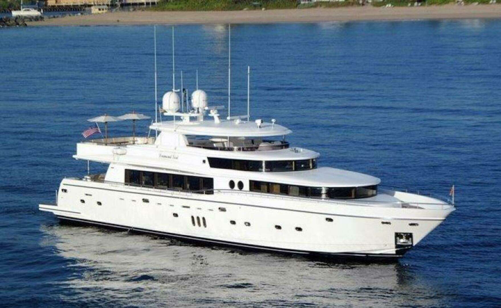 2027 110' Johnson photo