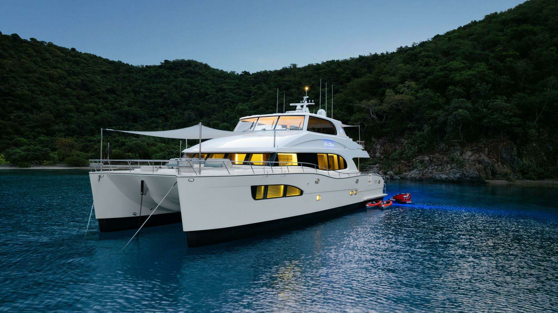 2018 74' Horizon photo