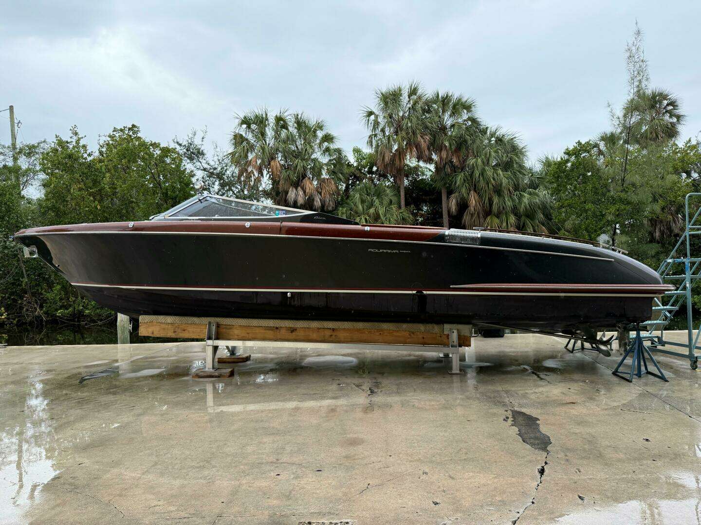 2016 33' Riva photo