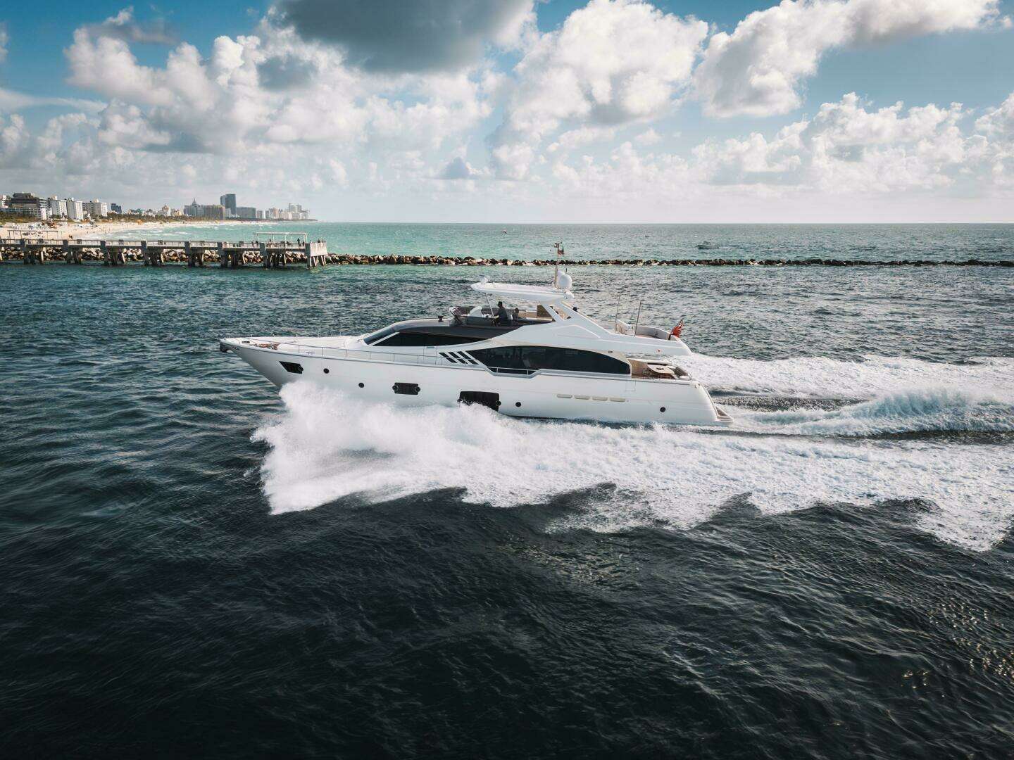 2014 87' Ferretti Yachts photo