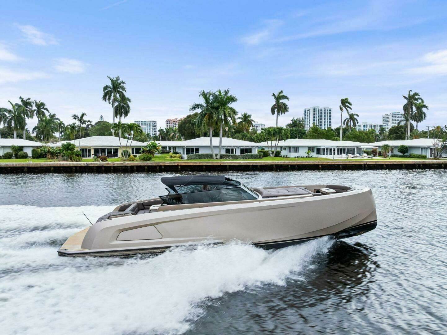 2022 45' Vanquish Yachts photo