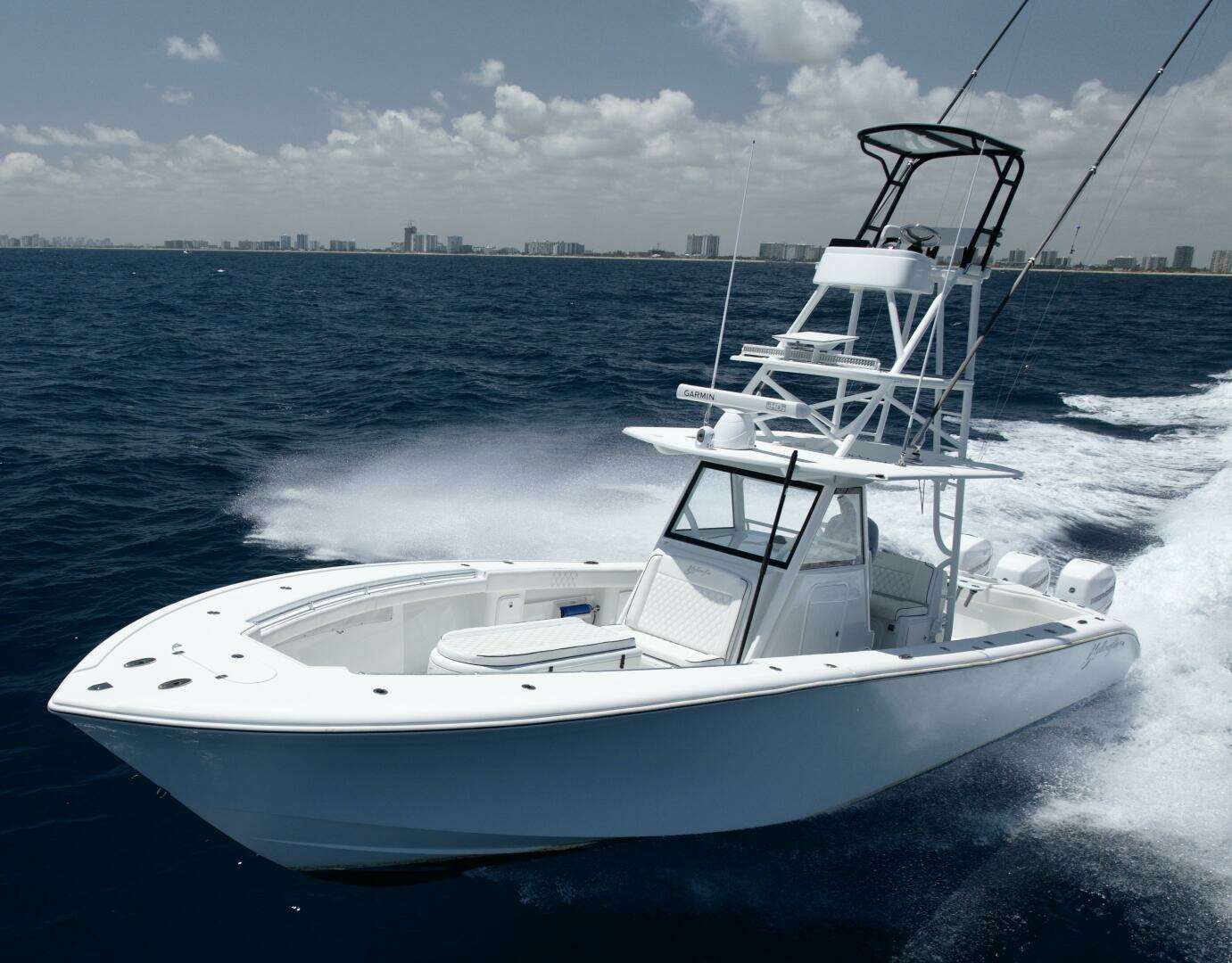 2017 39' Yellowfin photo
