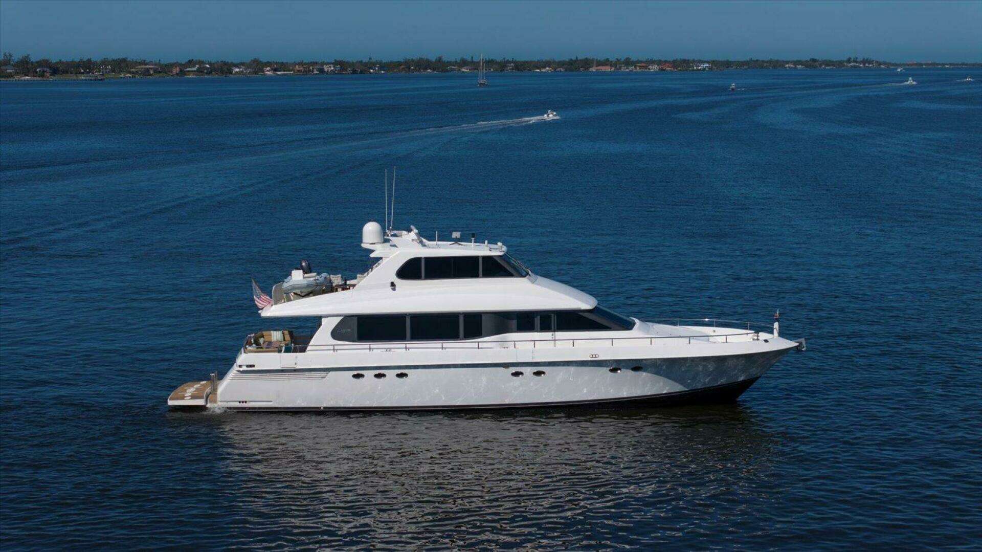 1997 76' Lazzara Yachts photo