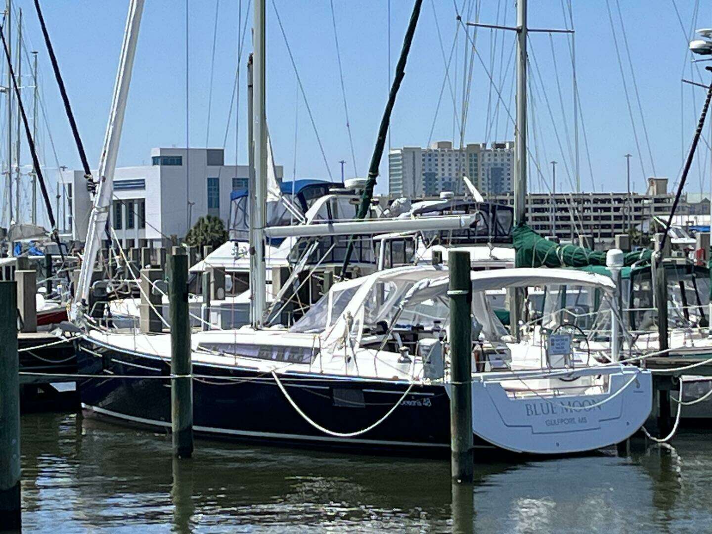 2013 48' Beneteau photo