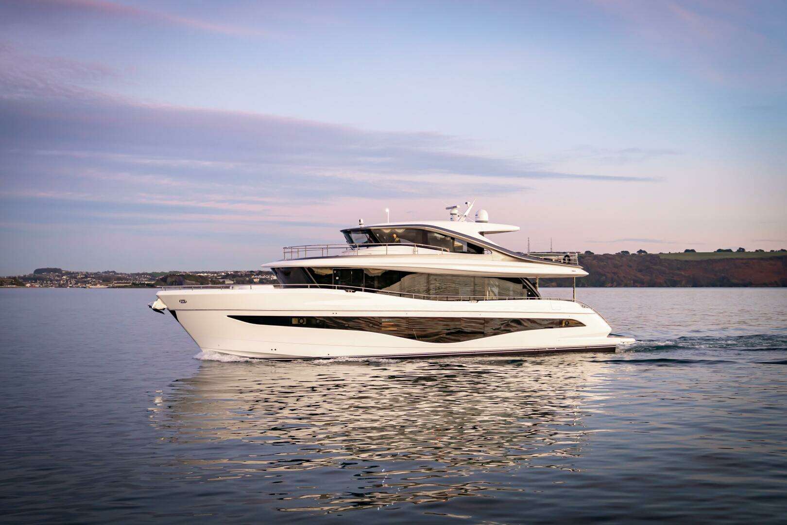 2027 80' Princess photo