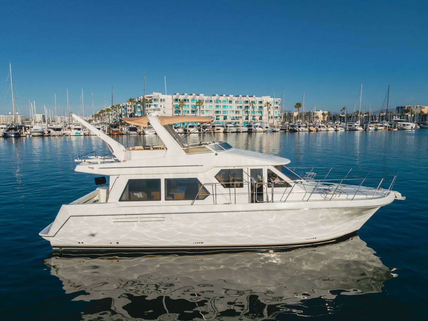 2007 48' Navigator photo