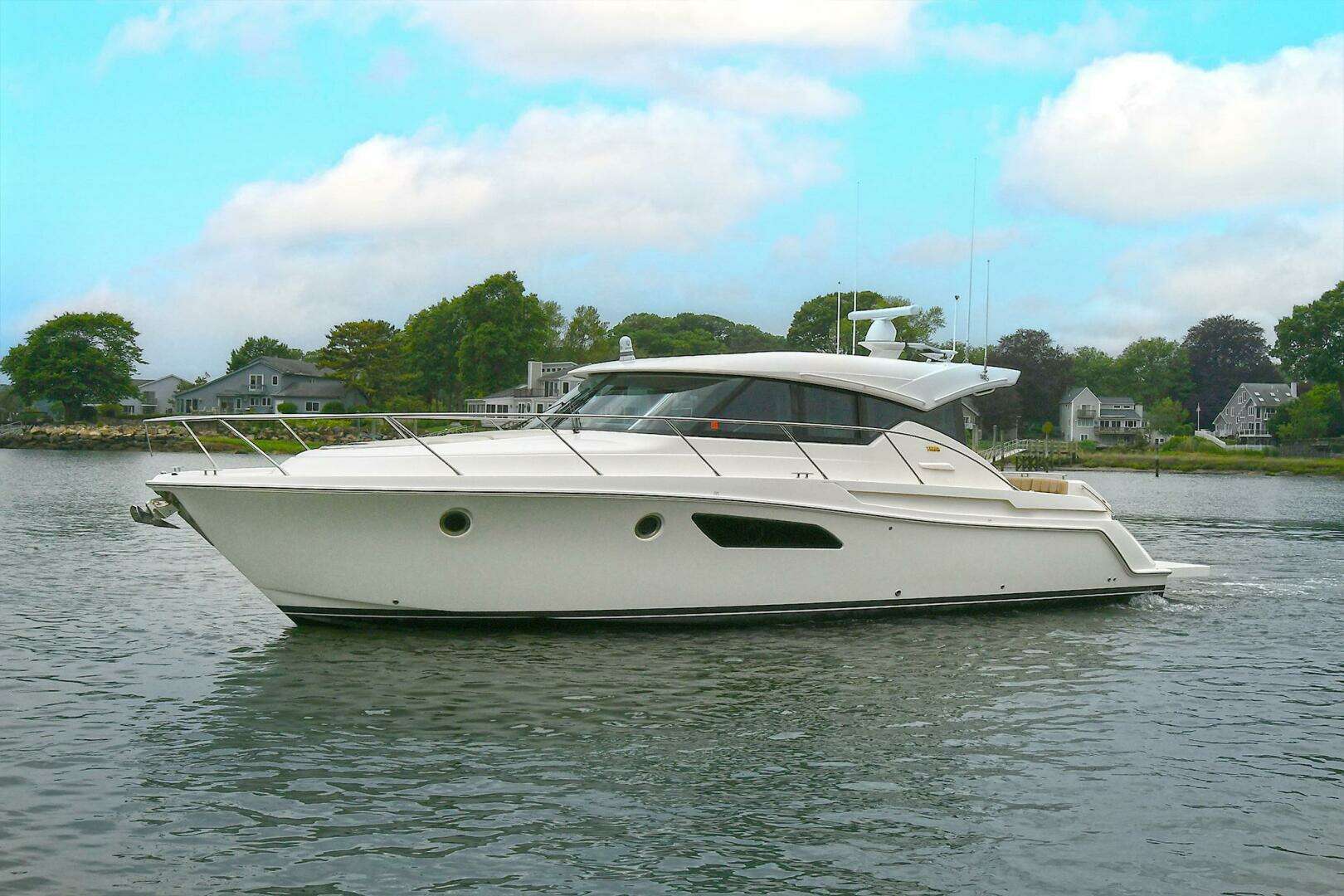 2015 44' Tiara Yachts photo
