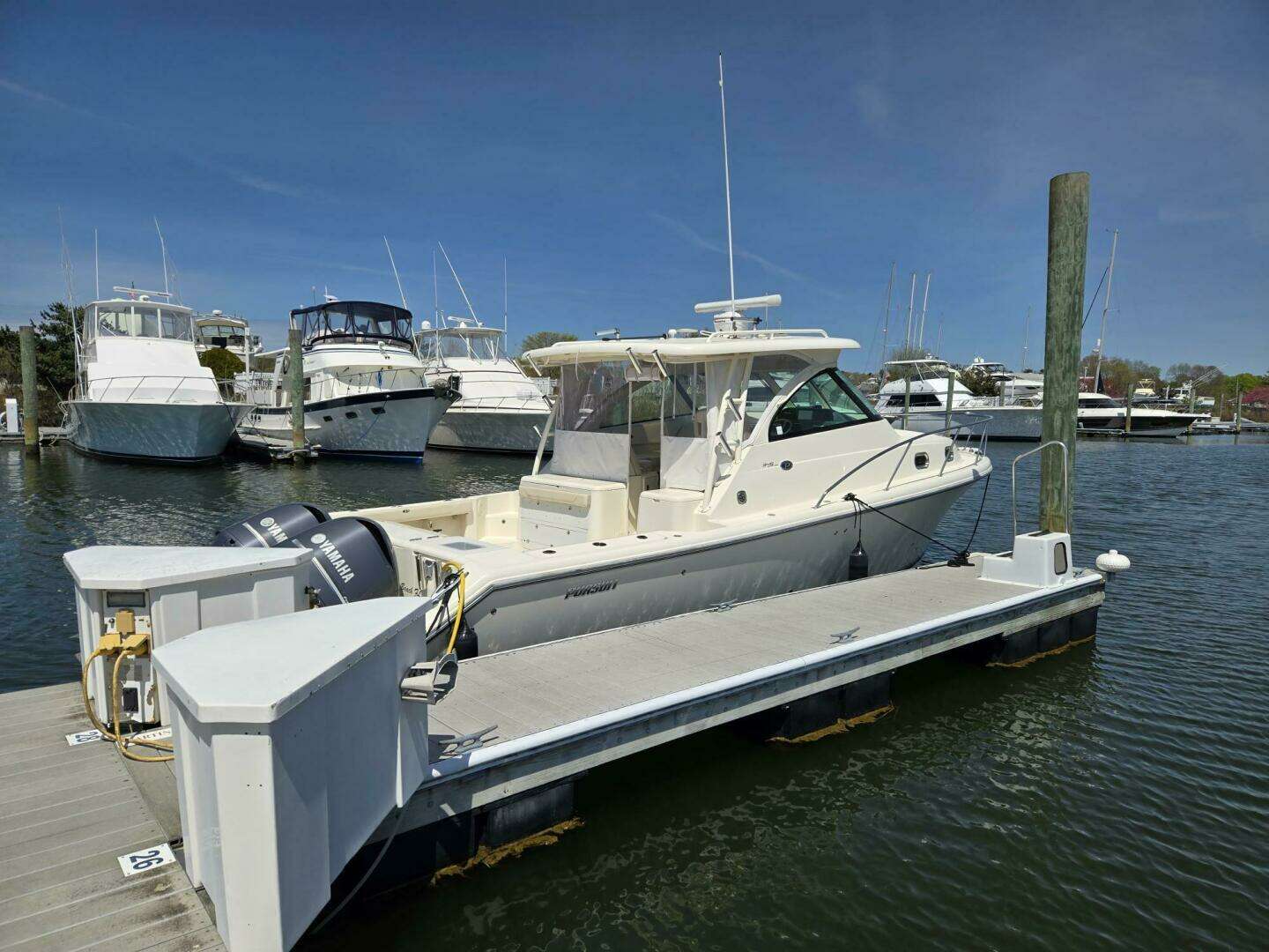 2013 34' Pursuit photo