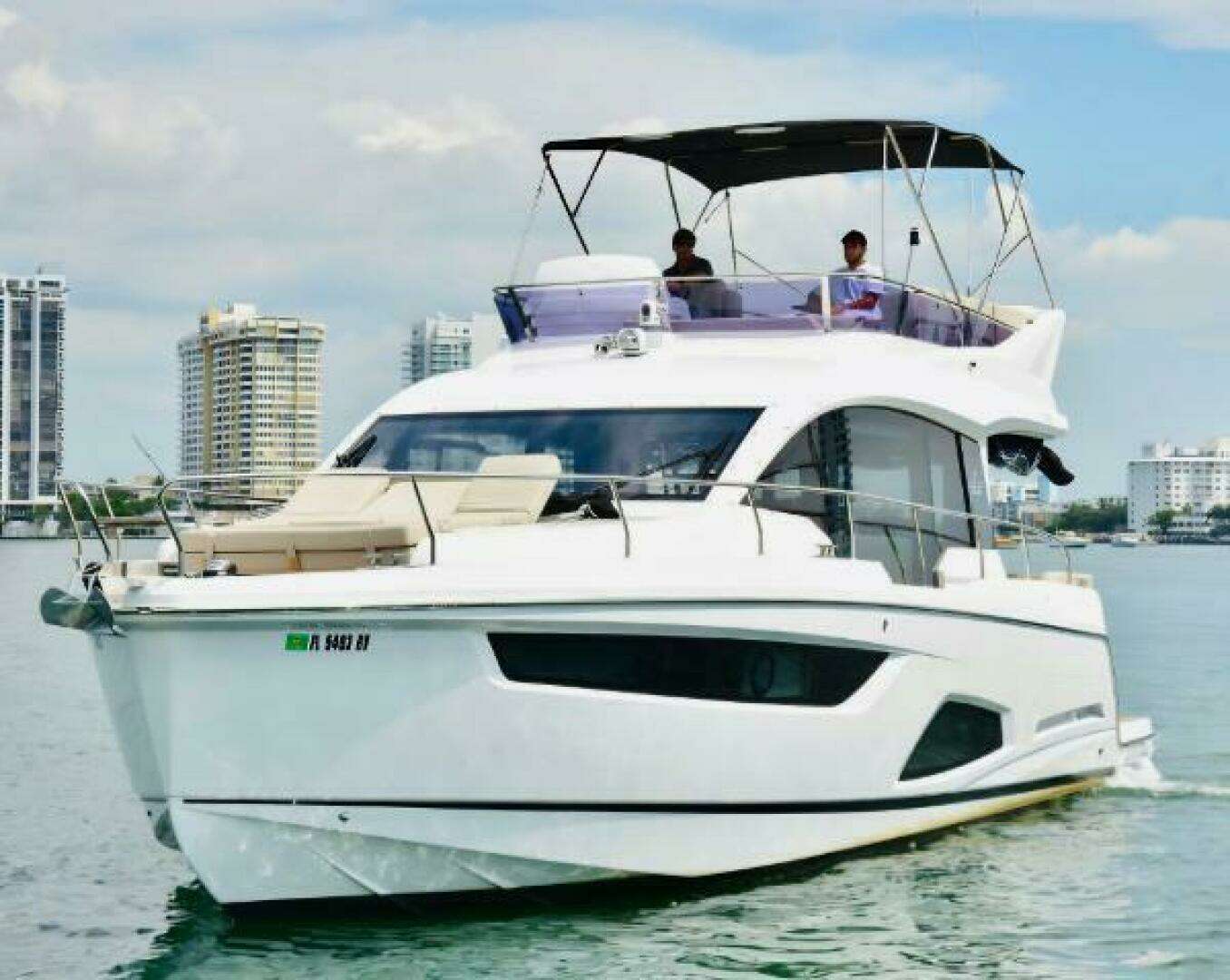 2019 44' Sealine photo