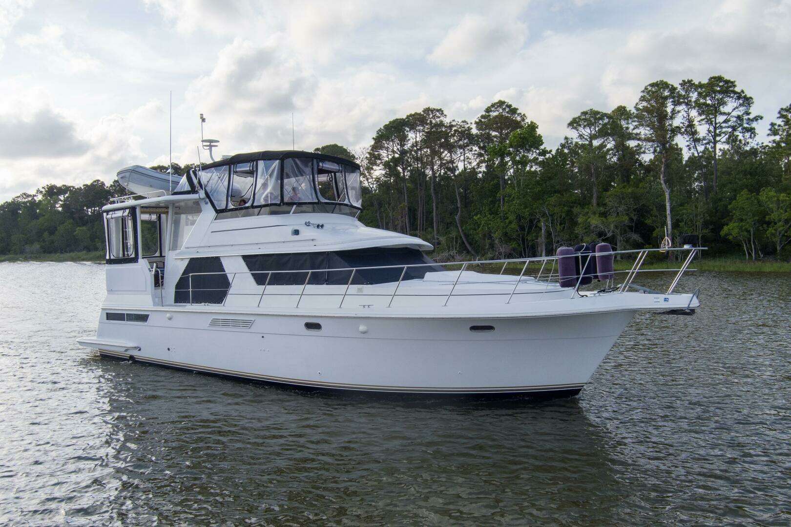 1997 44' Carver photo
