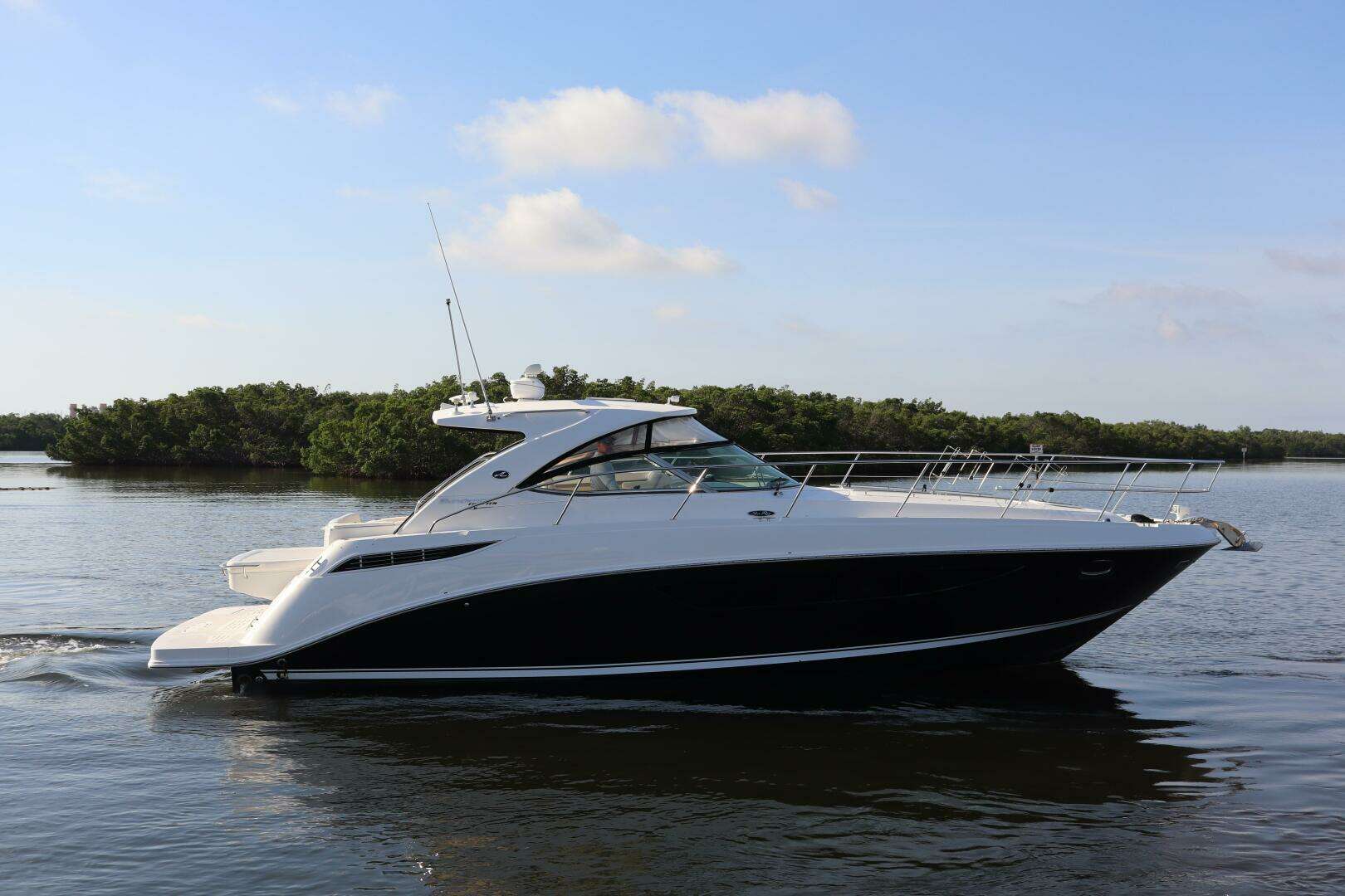 2015 41' Sea Ray photo