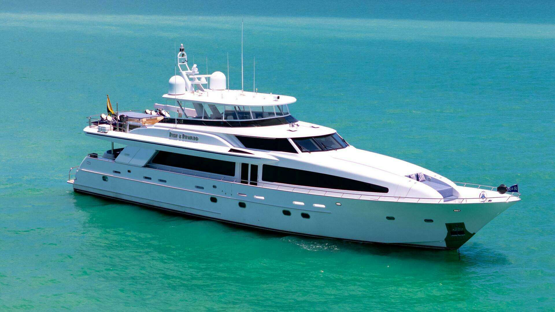 2004 120' Crescent photo