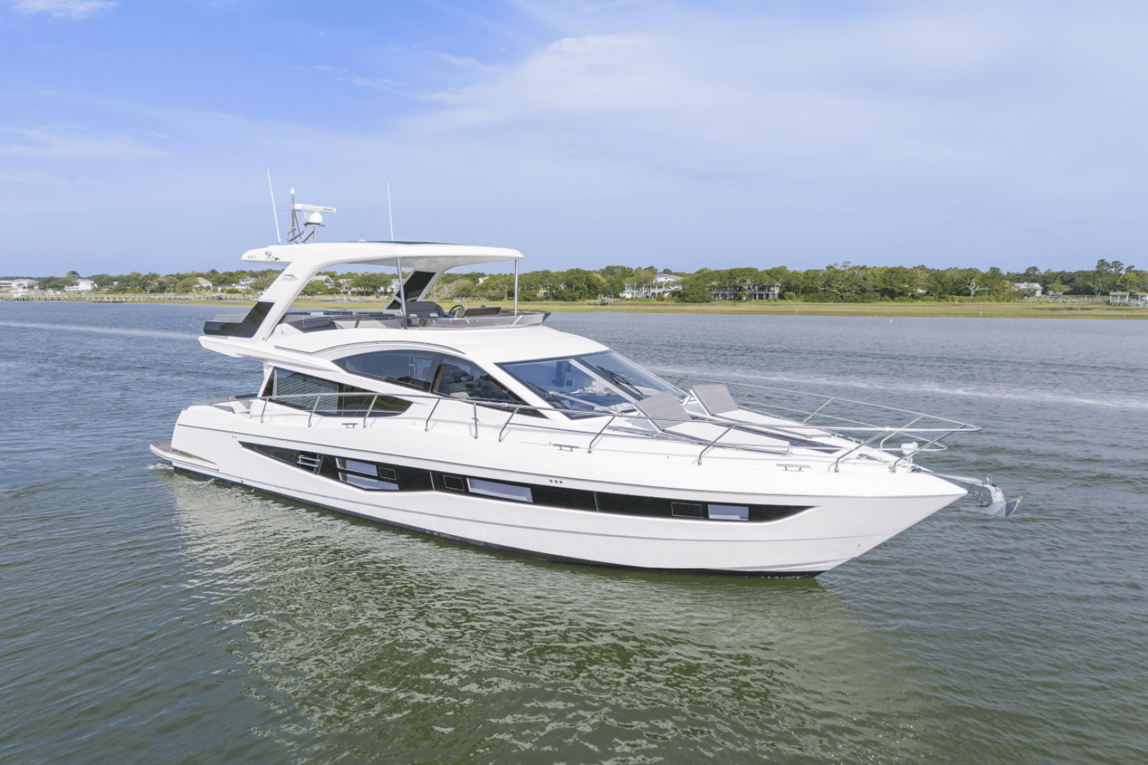 2021 55' Galeon photo