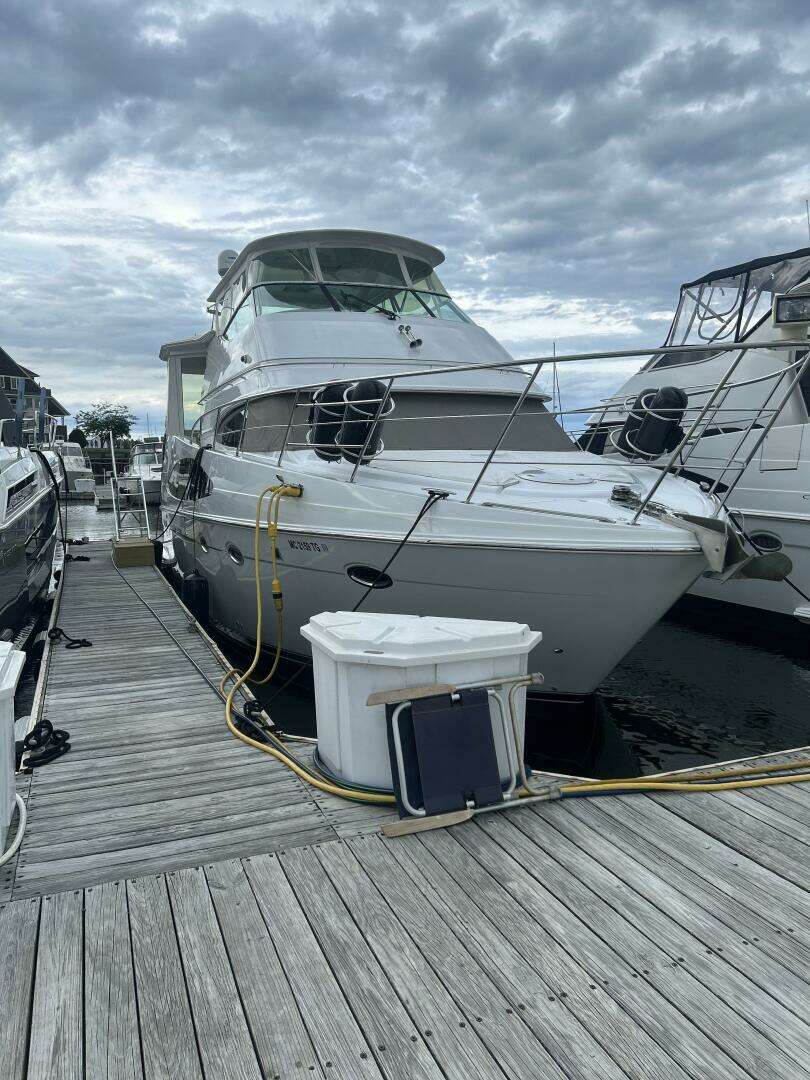 2003 46' Carver photo