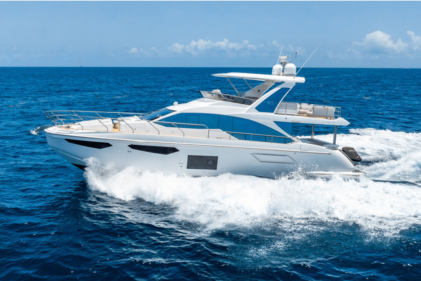 2024 60' Azimut photo