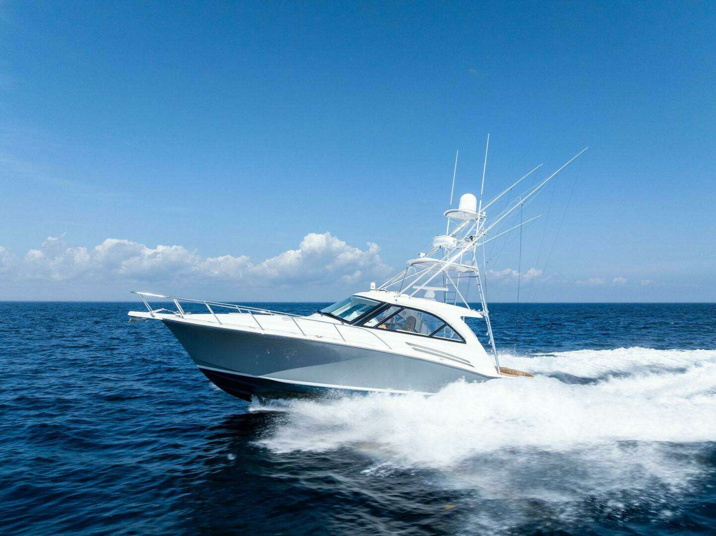 2016 45' Hatteras photo
