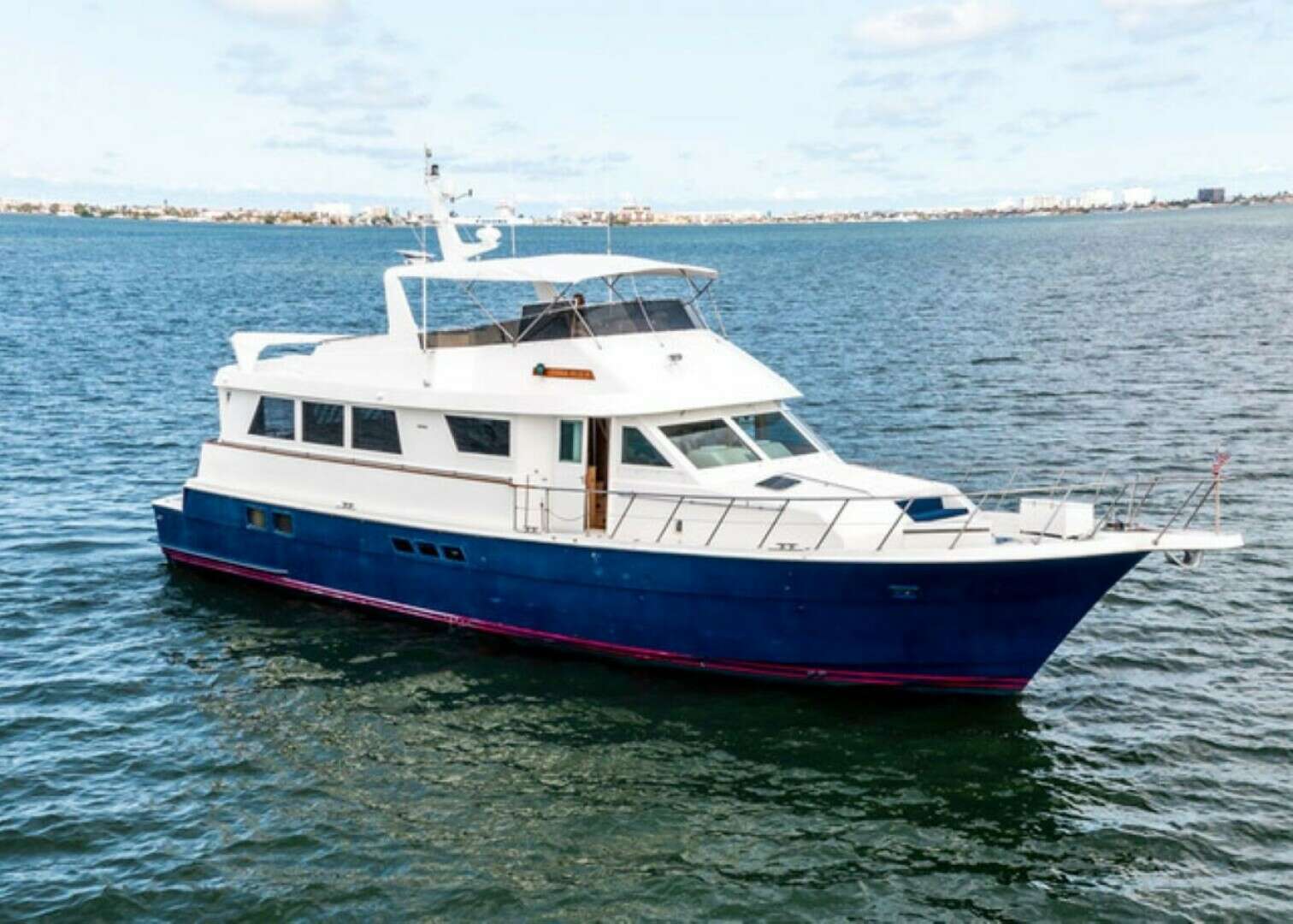 1994 70' Hatteras photo