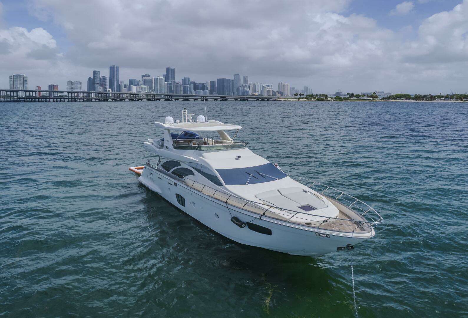 2008 75' Azimut photo