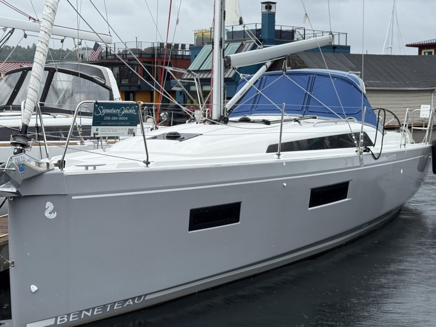 2023 35' Beneteau photo