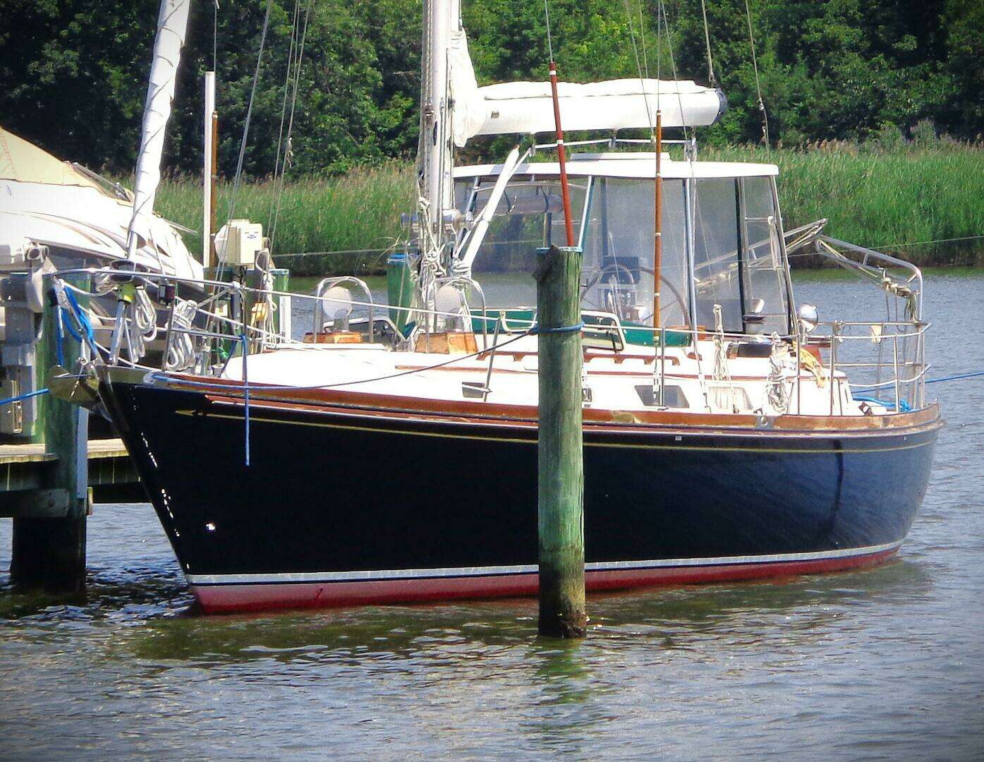 1983 41' Bristol photo