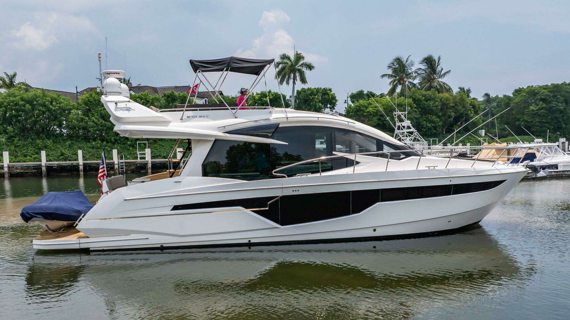 2017 51' Galeon photo