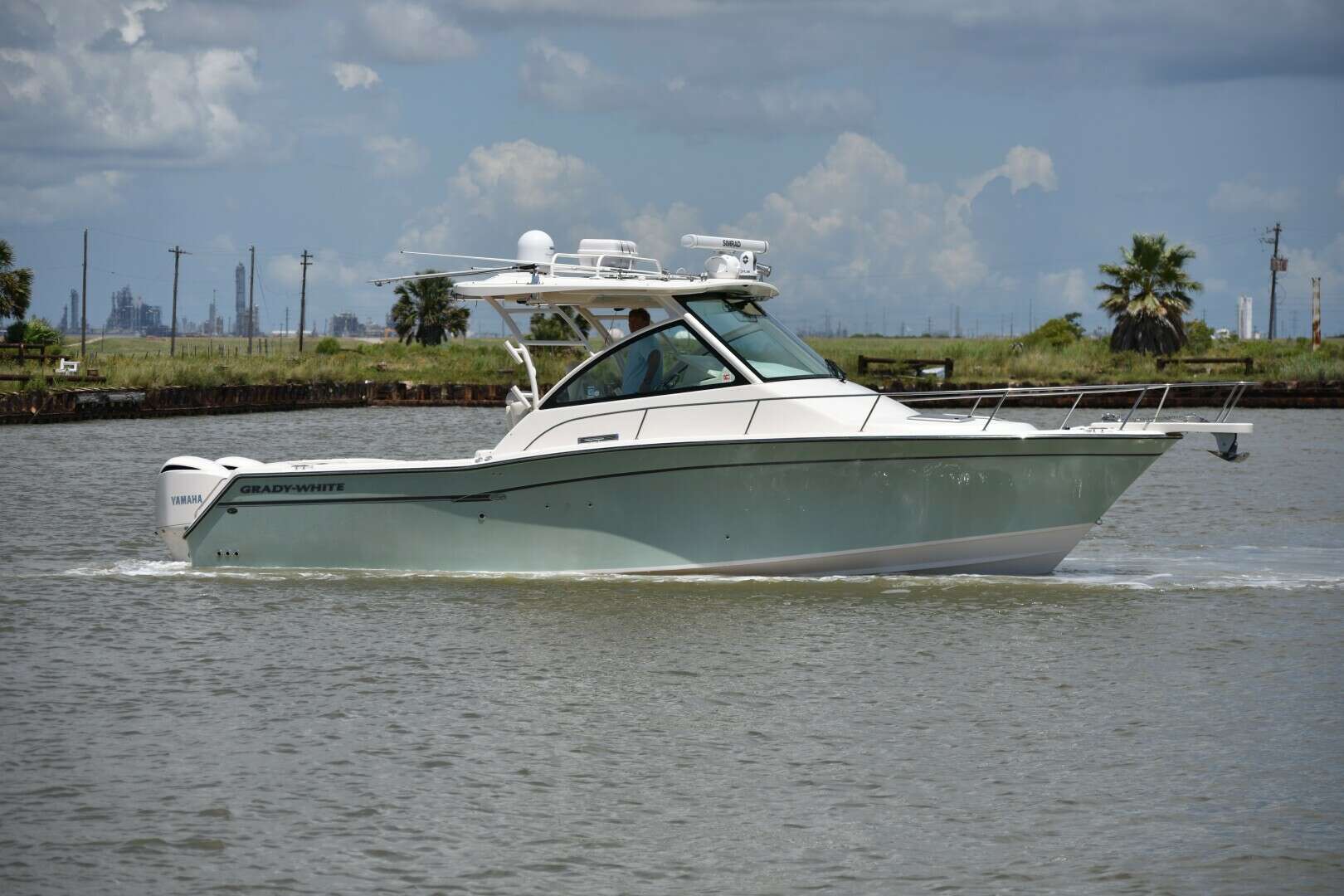 2016 33' Grady-White photo