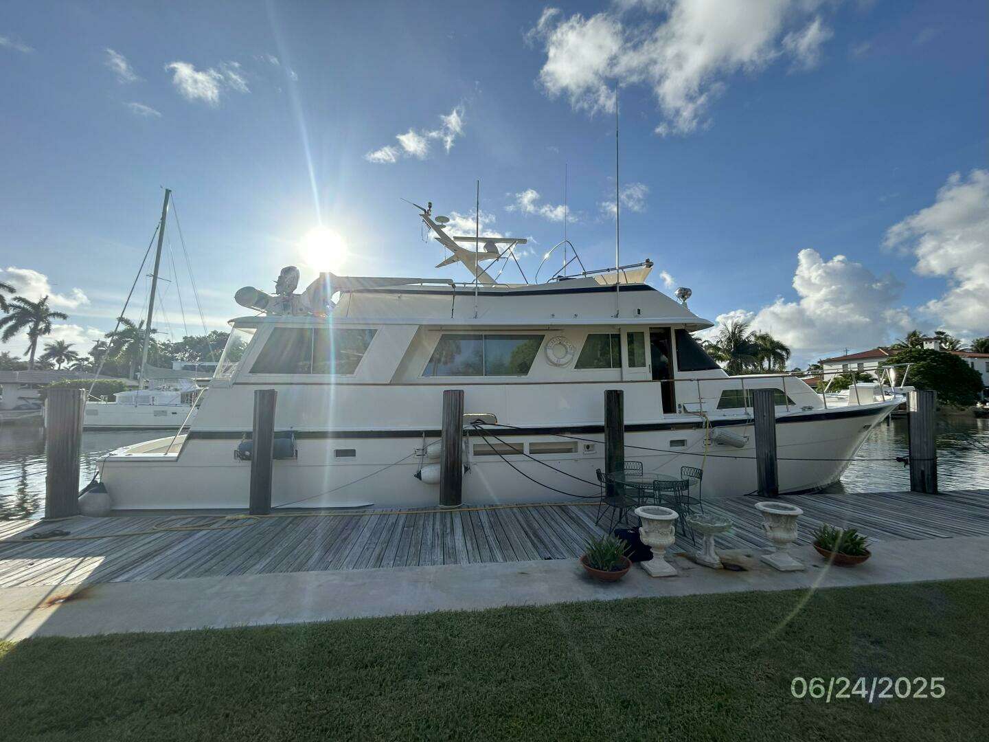 1986 63' Hatteras photo