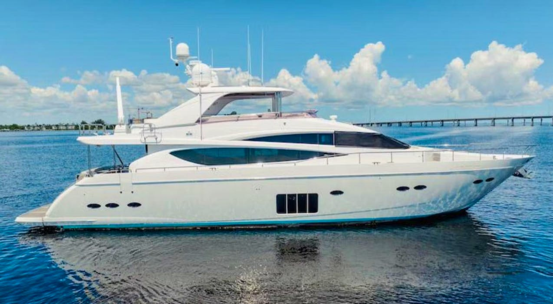 2011 85' Princess Yachts photo