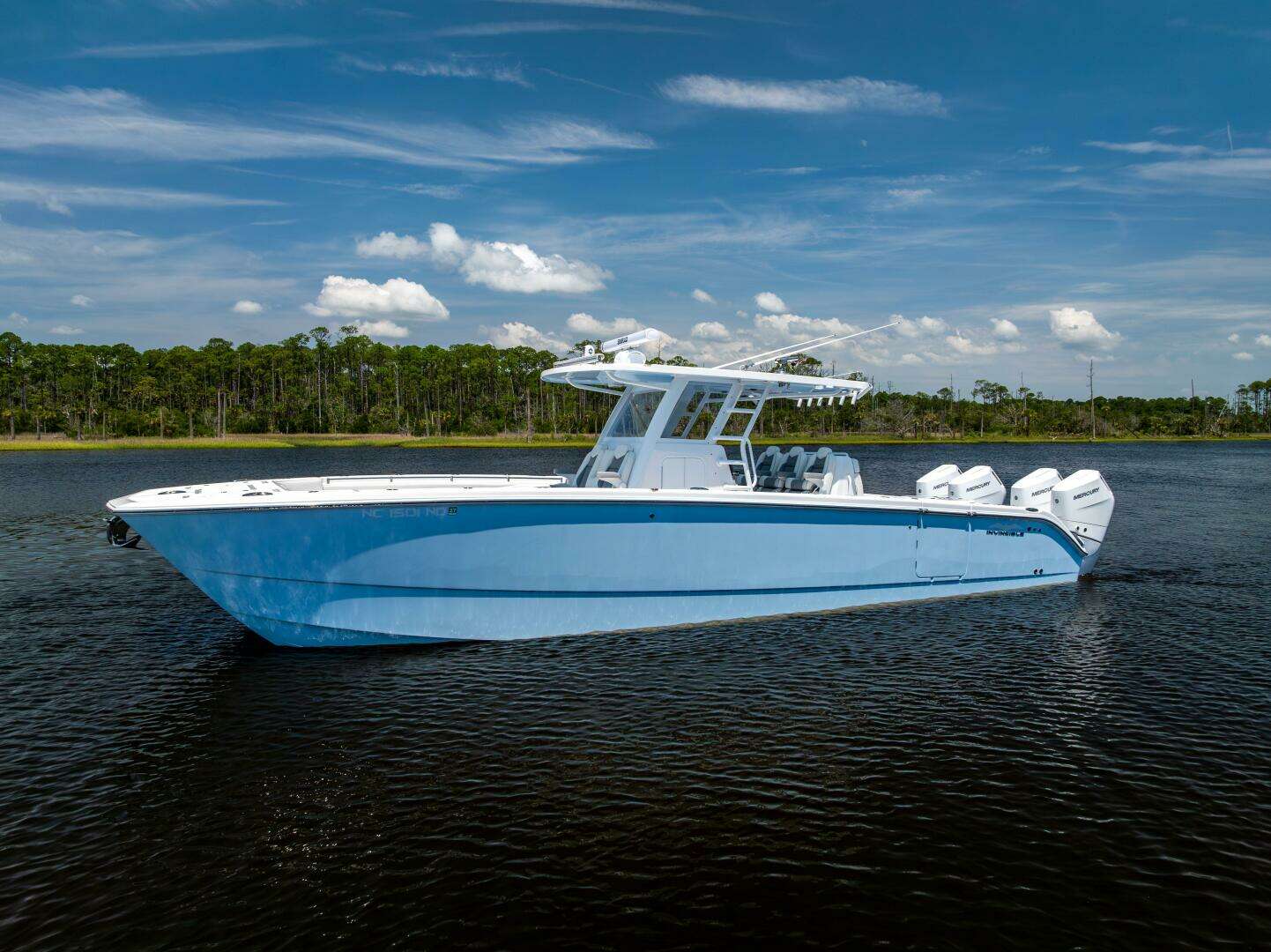 2024 37' Invincible photo