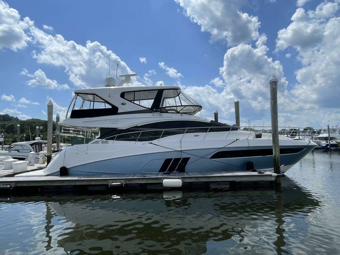 2017 59' Sea Ray photo