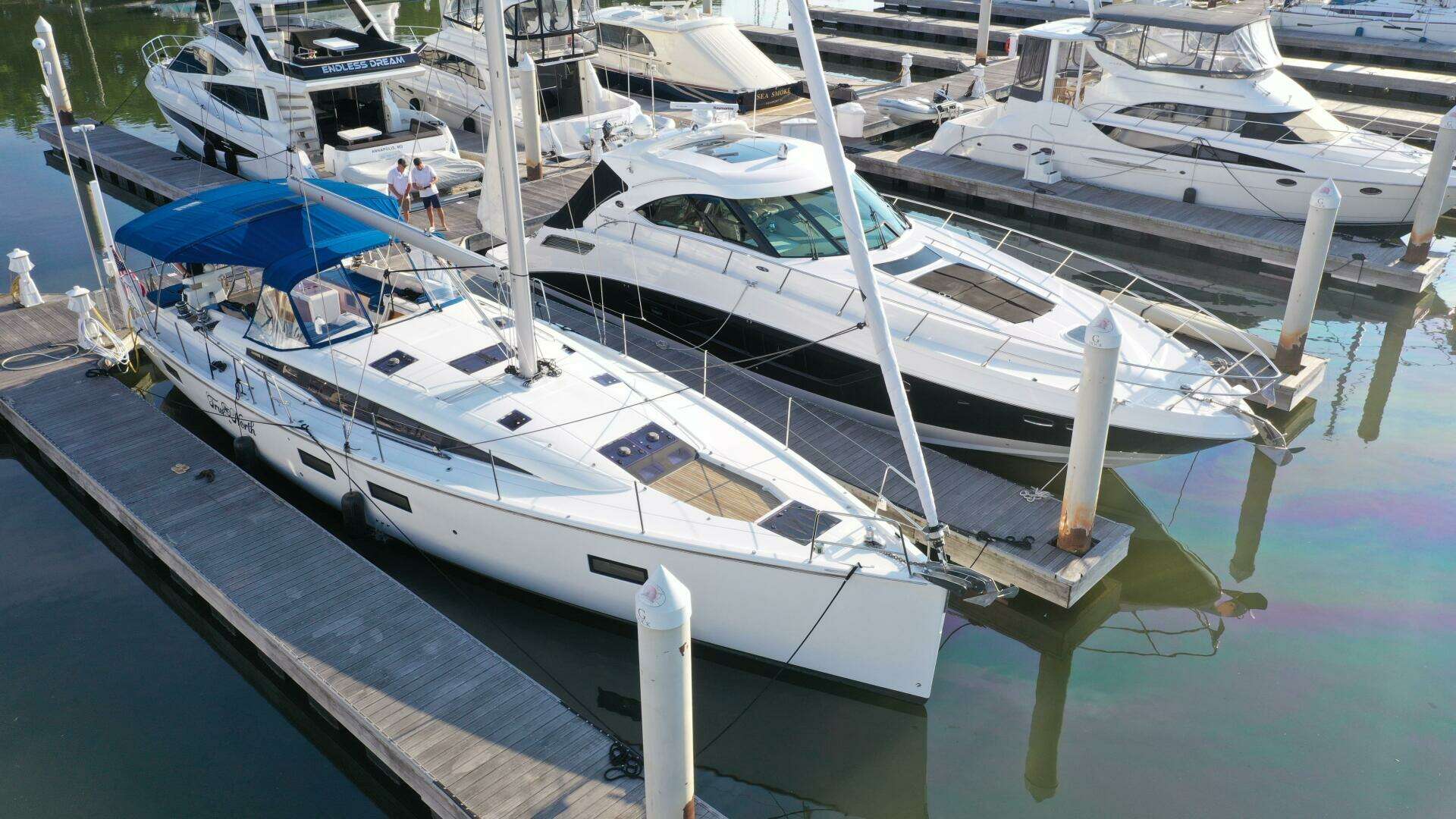 2017 54' Jeanneau photo