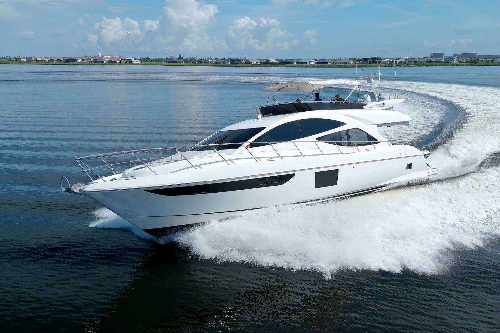 2015 60' Dyna Yachts photo