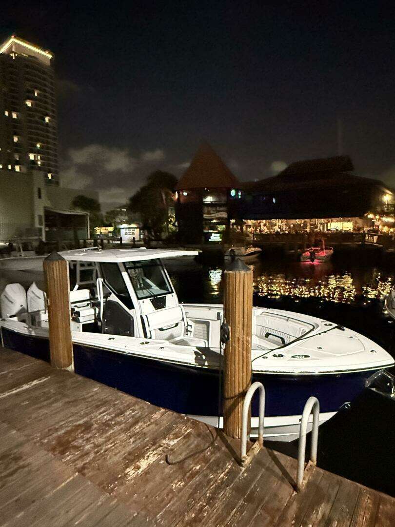 2025 30' Blackfin photo