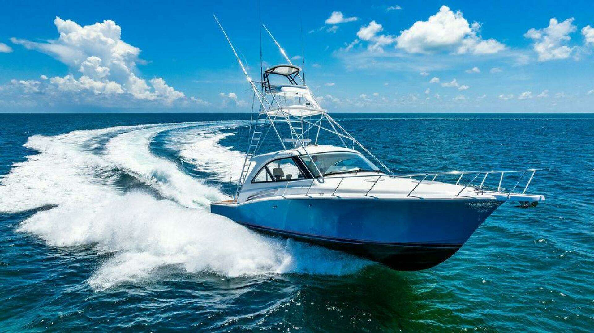2023 45' Hatteras photo