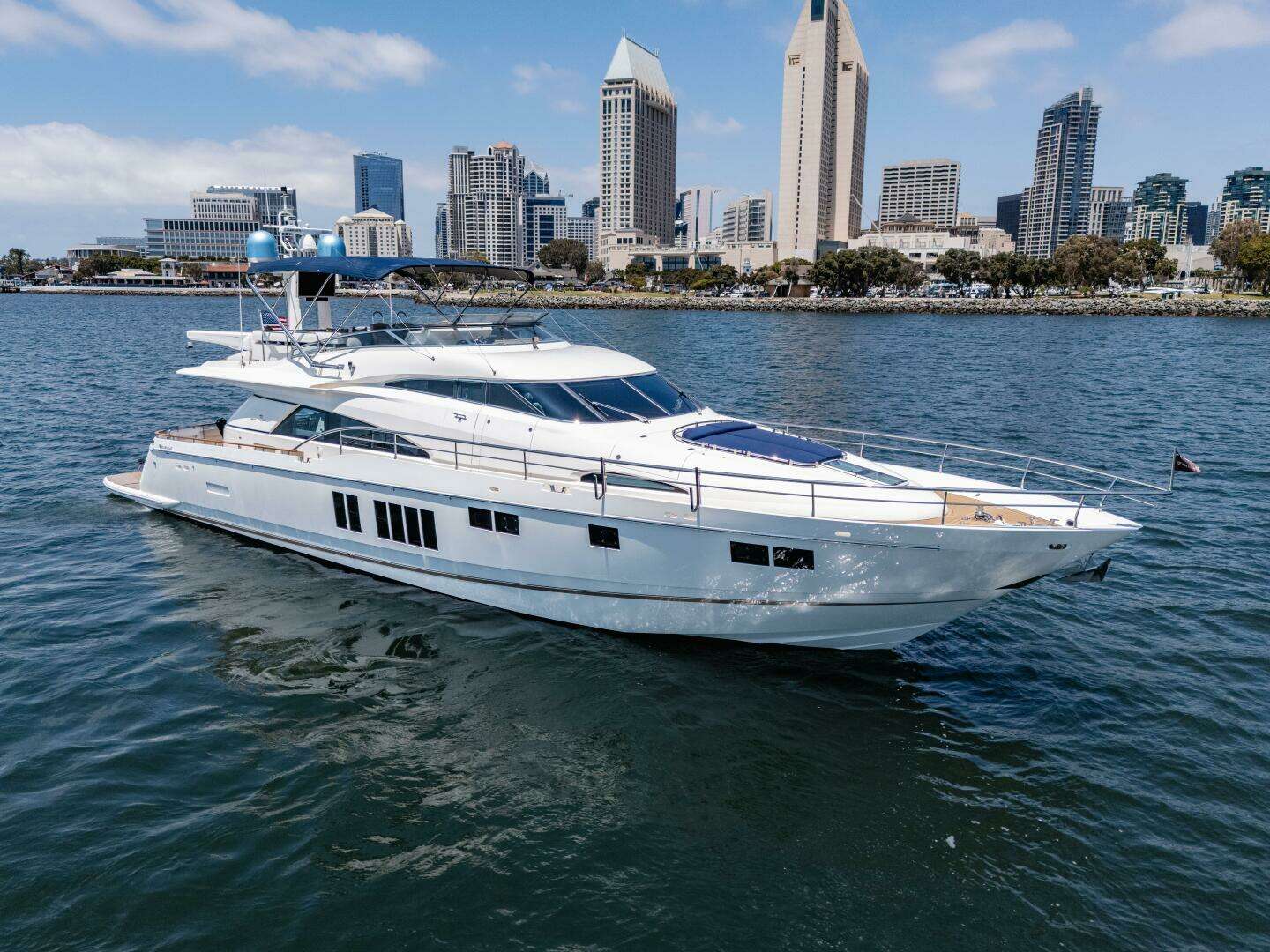 2013 78' Fairline photo
