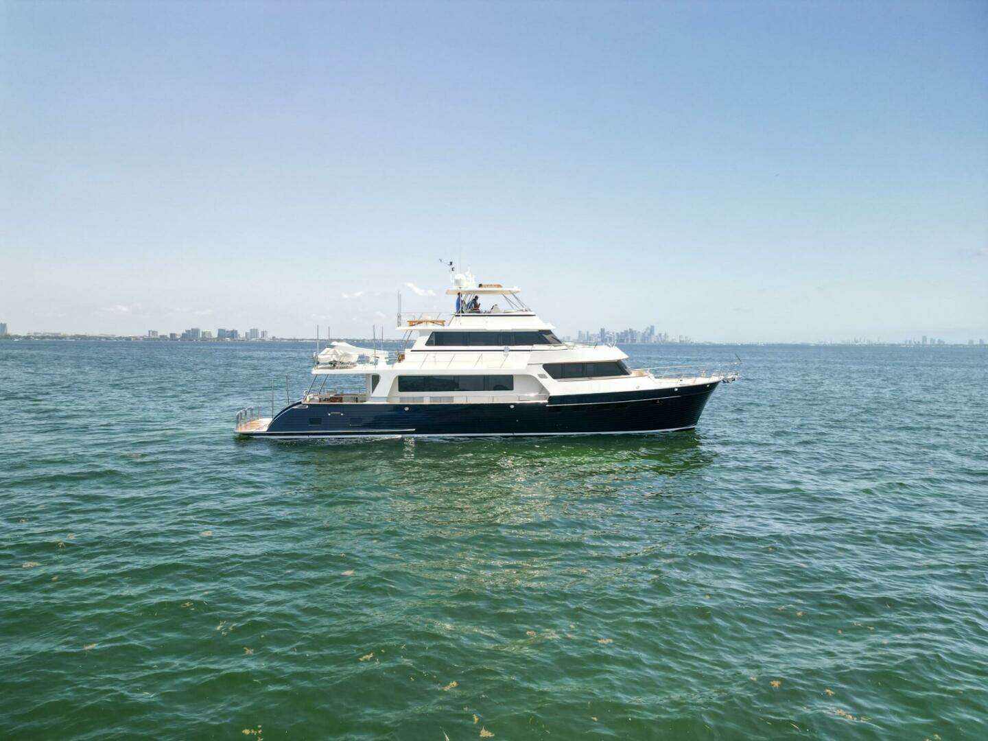 2015 80' Marlow photo