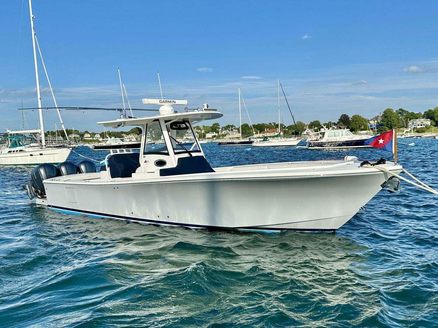 2021 34' Regulator photo