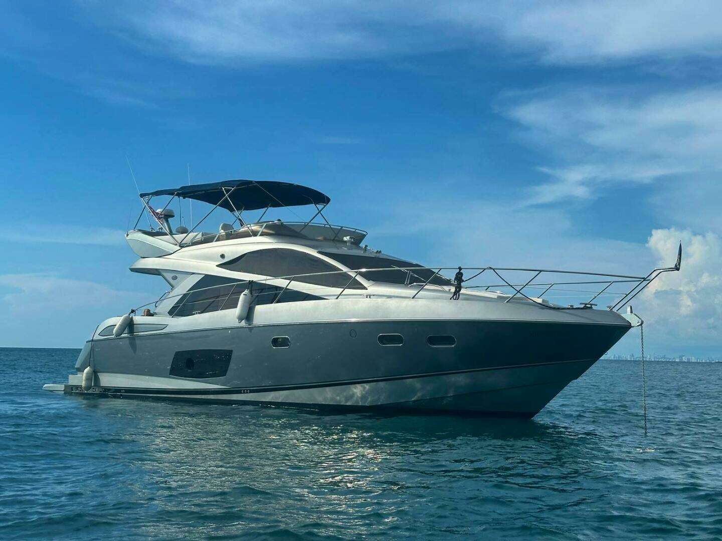 2013 60' Sunseeker photo