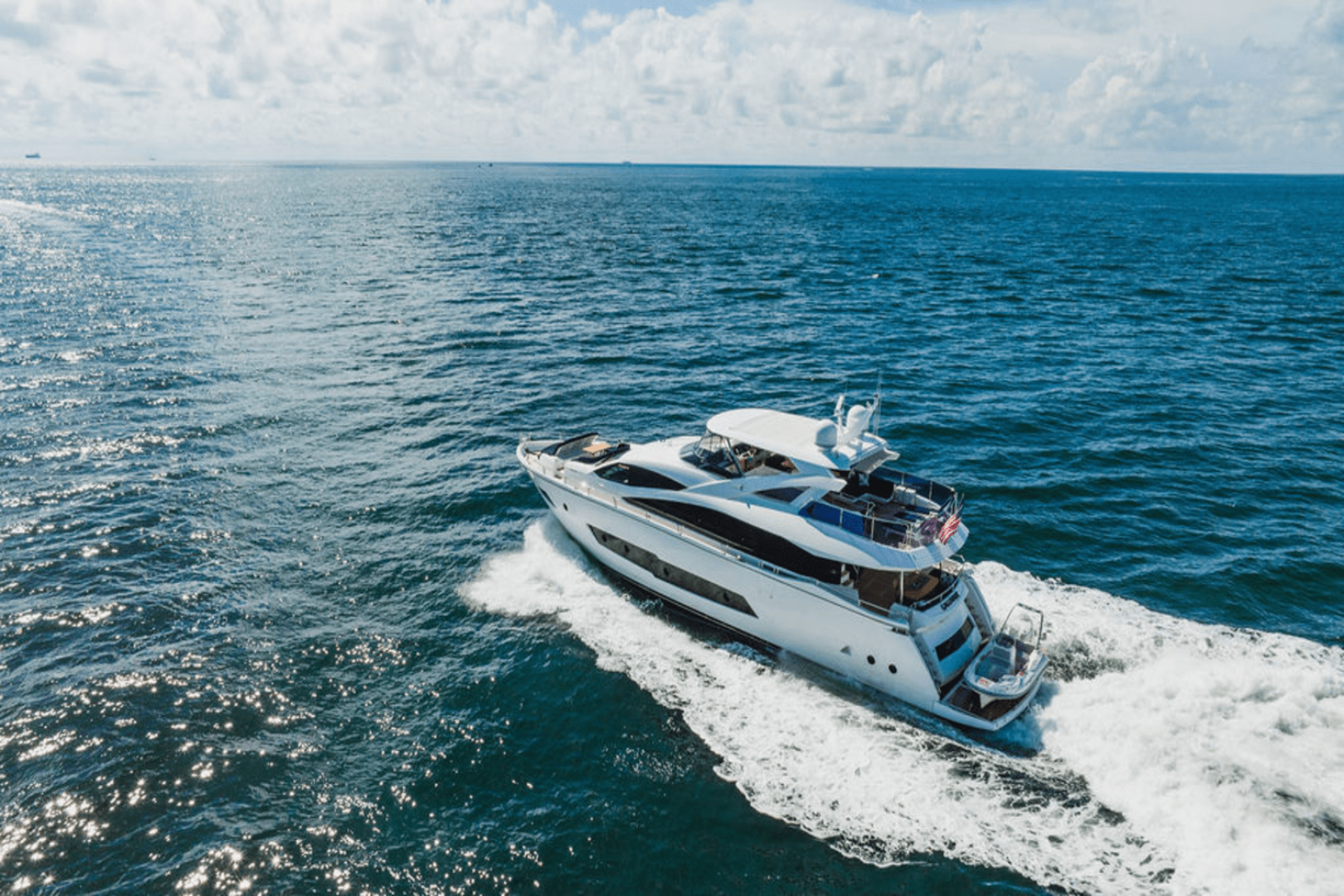 2019 86' Sunseeker photo