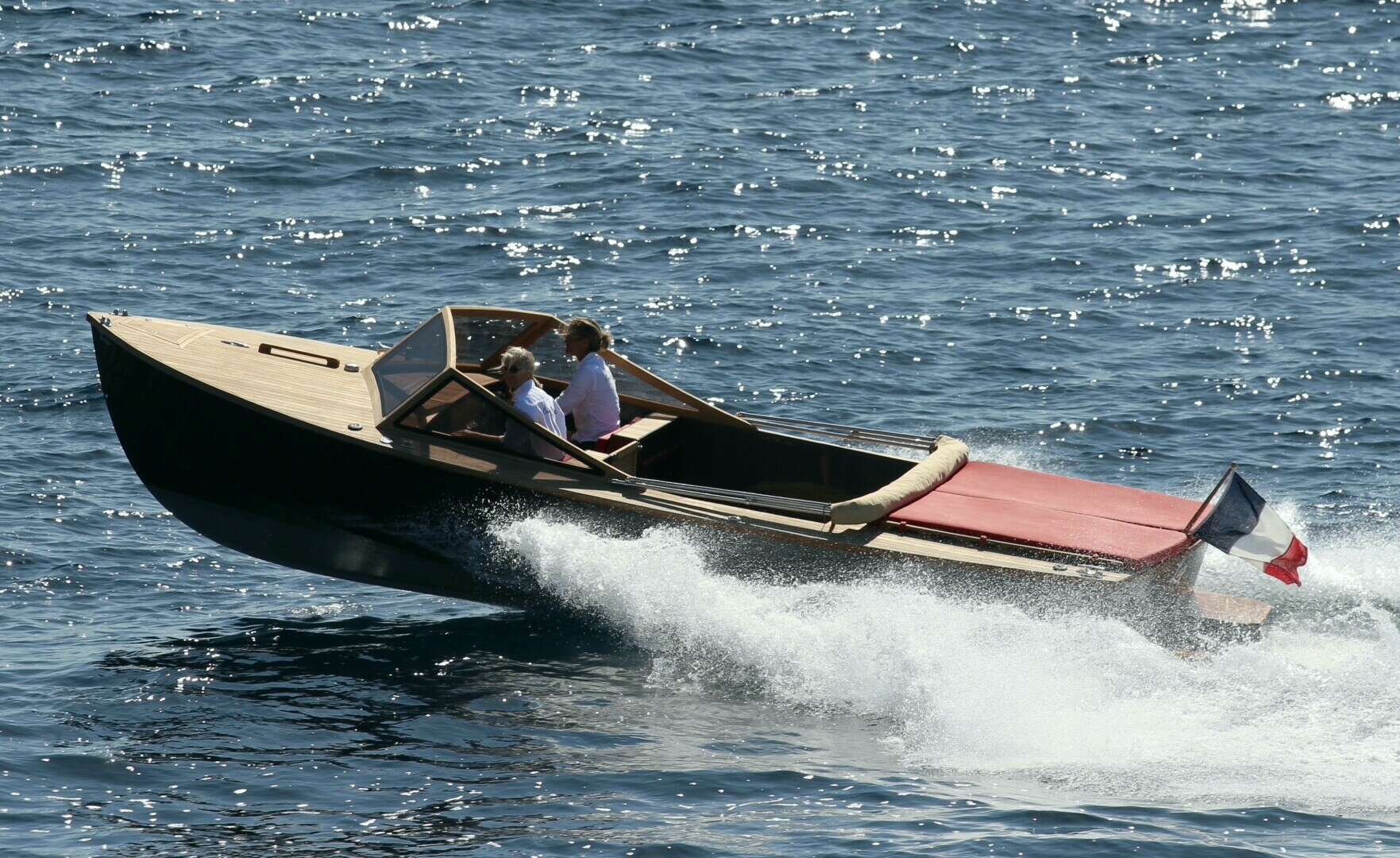 2026 24' Black Pepper photo