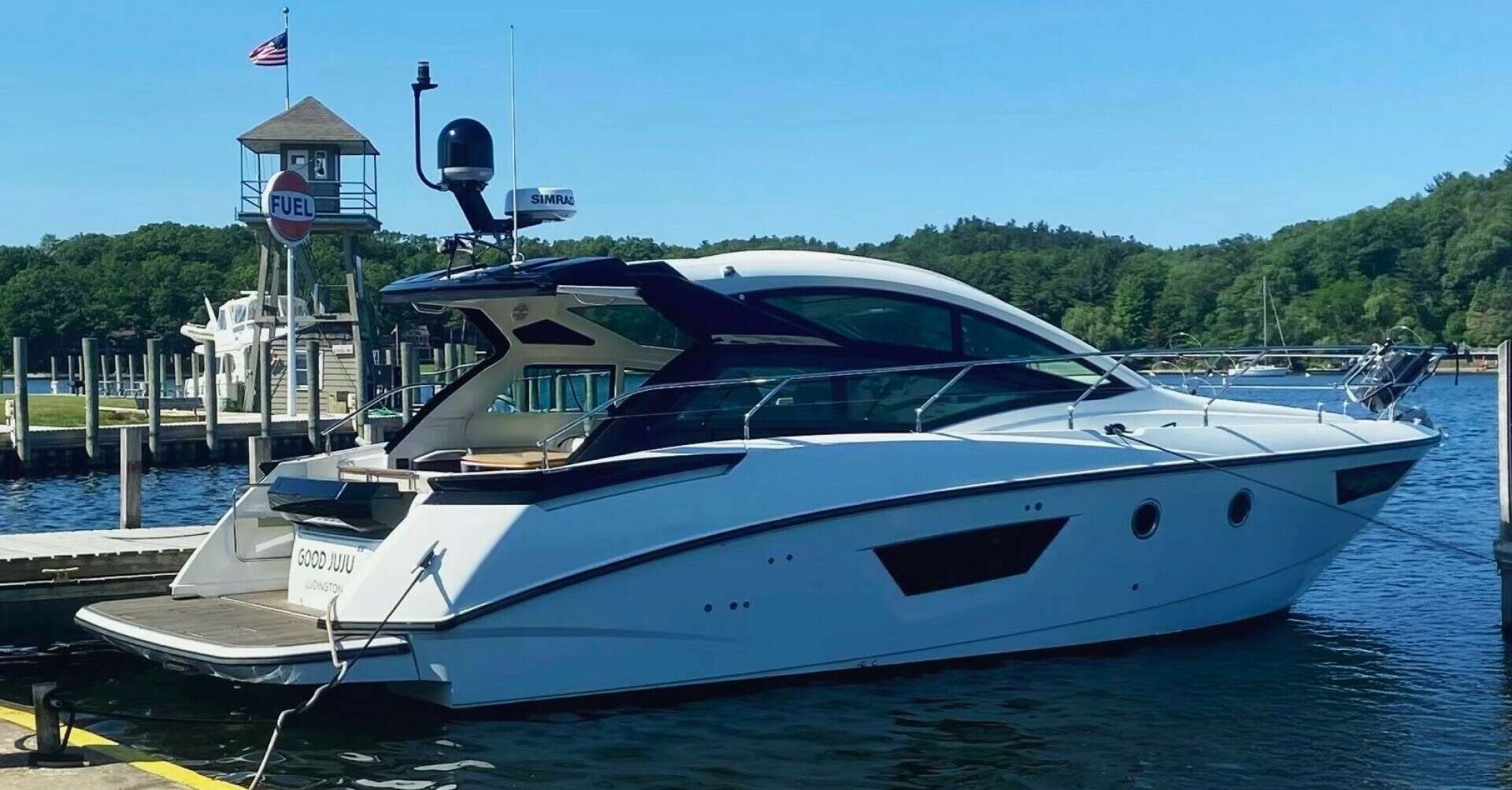 2016 40' Beneteau photo