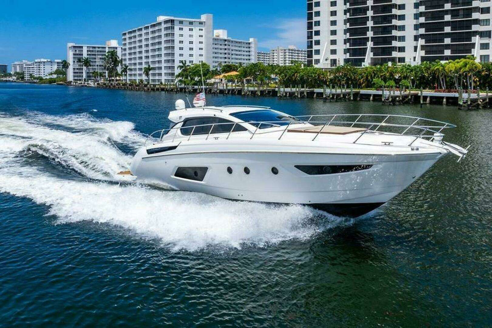 2016 50' Azimut photo