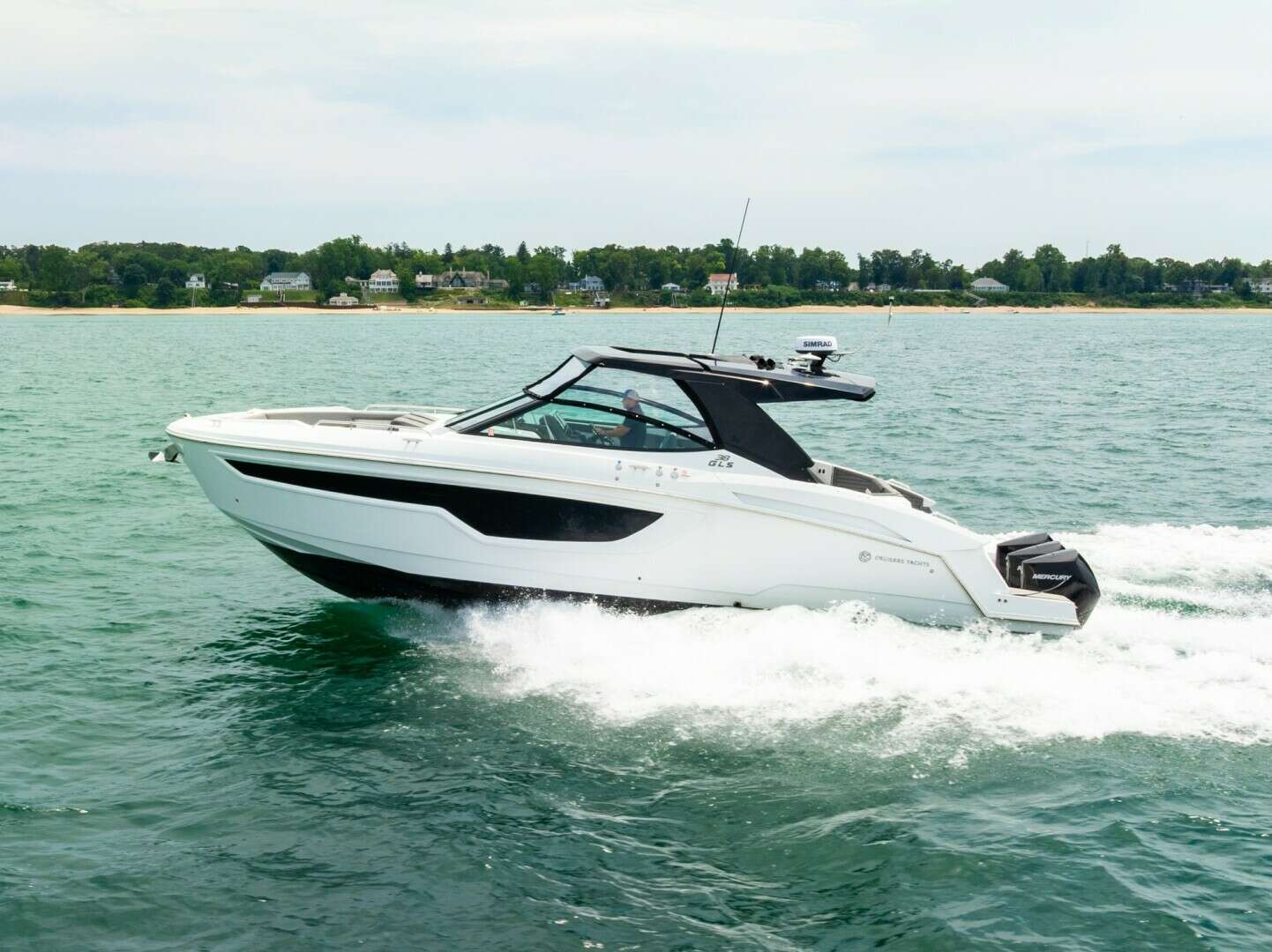 2021 38' Cruisers Yachts photo