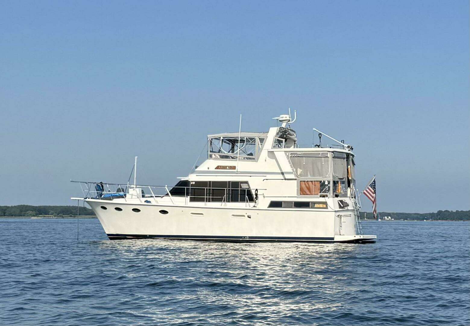 1990 43' Marine Trader photo